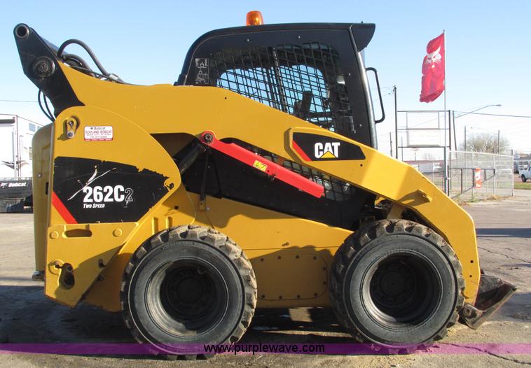 image for item H1065 2013 Caterpillar 262C2 skid steer