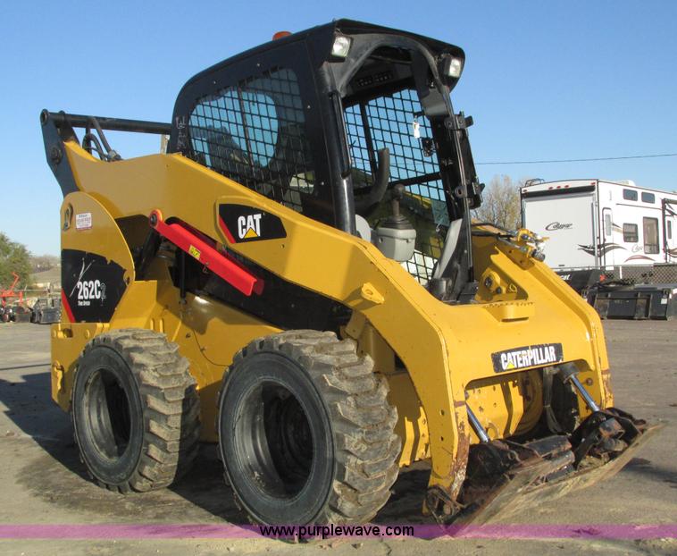 image for item H1065 2013 Caterpillar 262C2 skid steer