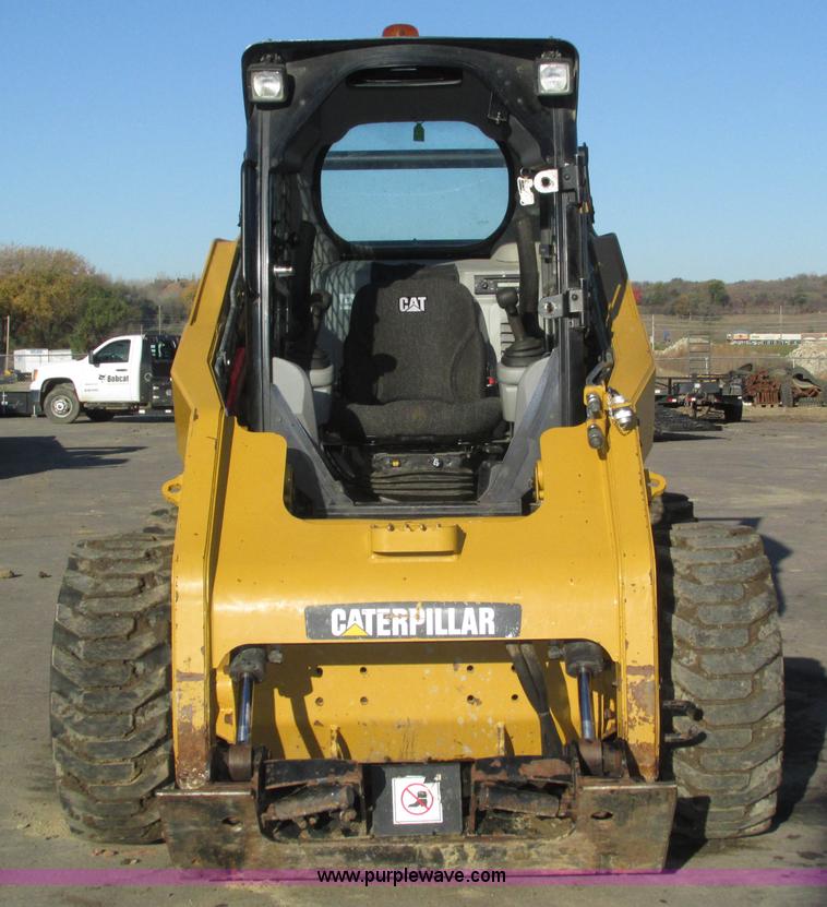 image for item H1065 2013 Caterpillar 262C2 skid steer