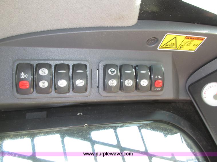 image for item H1065 2013 Caterpillar 262C2 skid steer