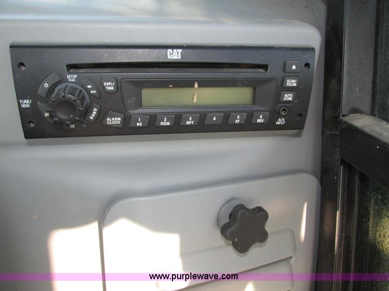 image for item H1065 2013 Caterpillar 262C2 skid steer