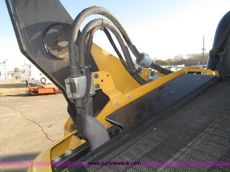 image for item H1065 2013 Caterpillar 262C2 skid steer