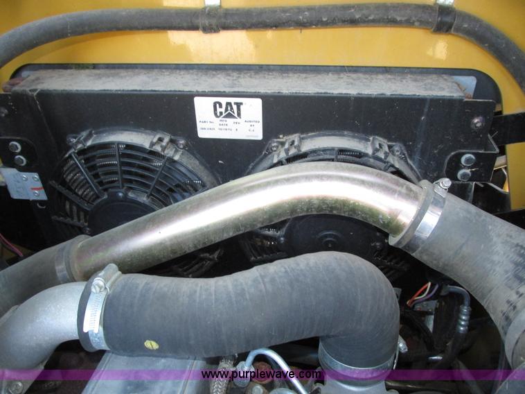 image for item H1065 2013 Caterpillar 262C2 skid steer