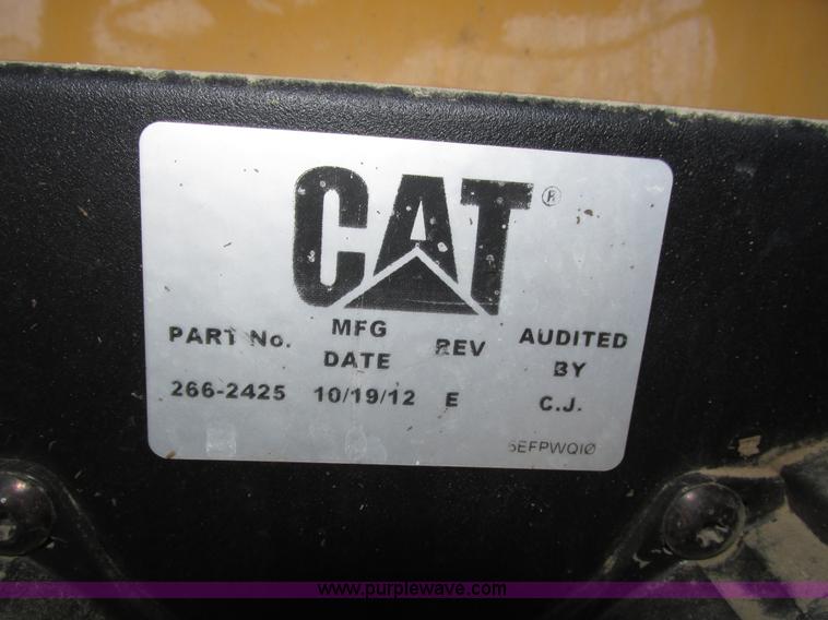 image for item H1065 2013 Caterpillar 262C2 skid steer