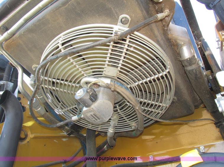 image for item H1065 2013 Caterpillar 262C2 skid steer