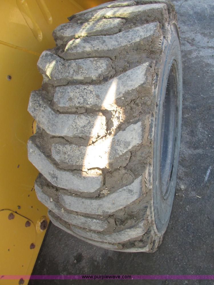 image for item H1065 2013 Caterpillar 262C2 skid steer