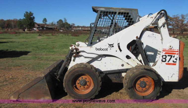 image for item I1855 Bobcat 873 skid steer
