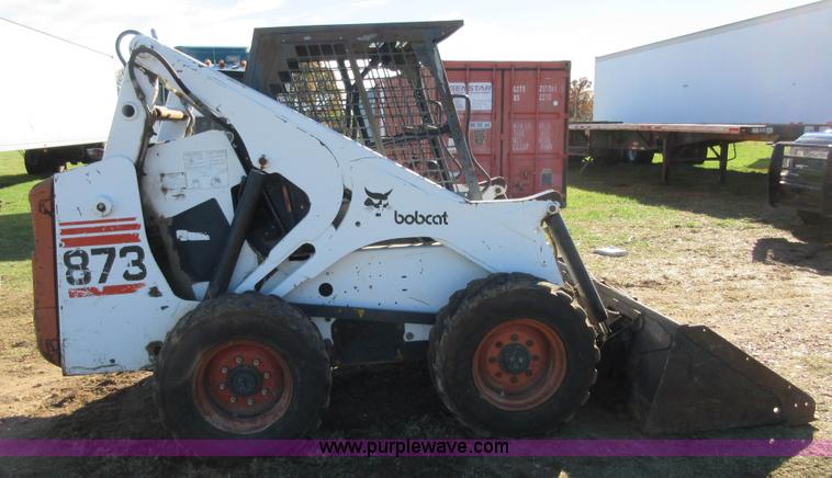 image for item I1855 Bobcat 873 skid steer