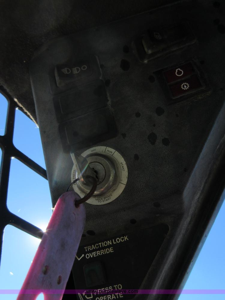 image for item I1855 Bobcat 873 skid steer