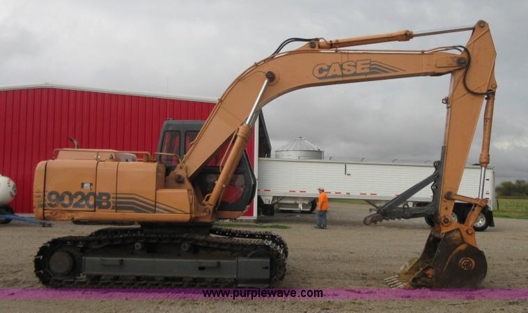 image for item I1858 2000 Case 9020B excavator