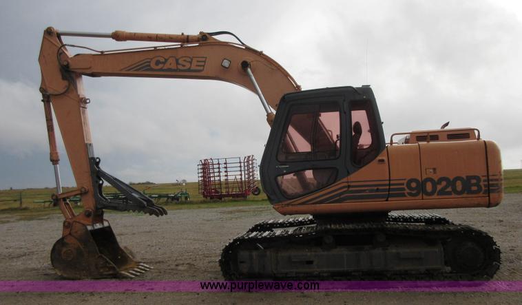 image for item I1858 2000 Case 9020B excavator