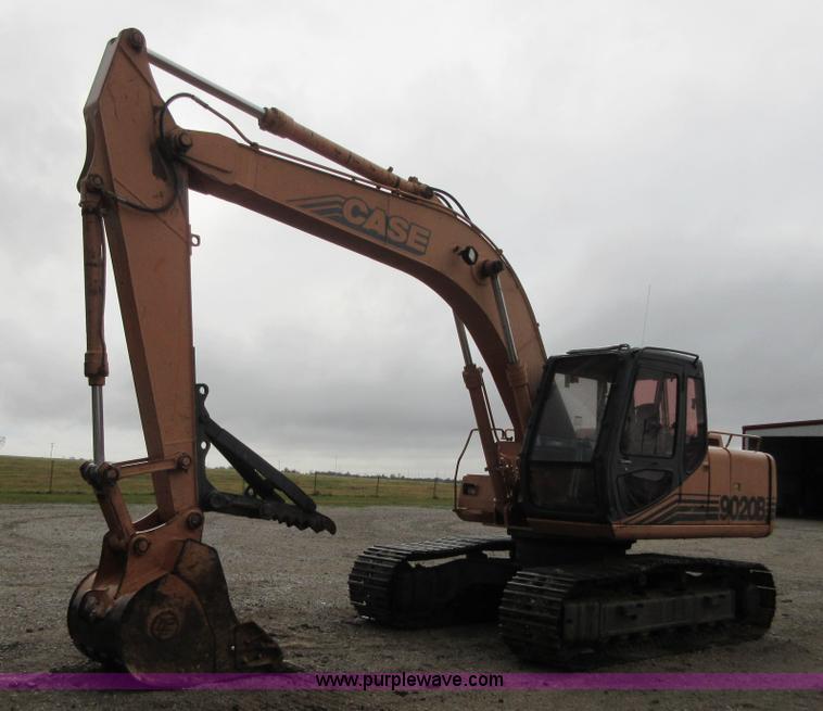 image for item I1858 2000 Case 9020B excavator