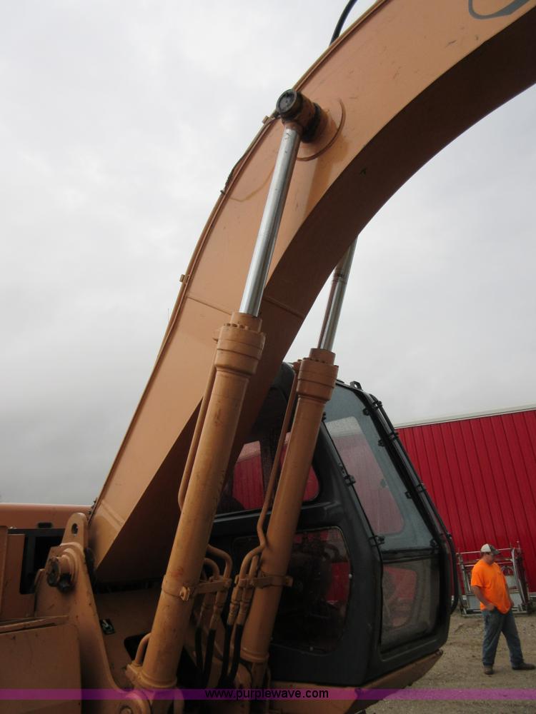 image for item I1858 2000 Case 9020B excavator
