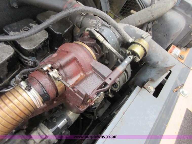 image for item I1858 2000 Case 9020B excavator