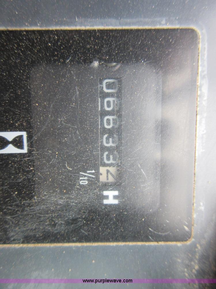 image for item I1858 2000 Case 9020B excavator