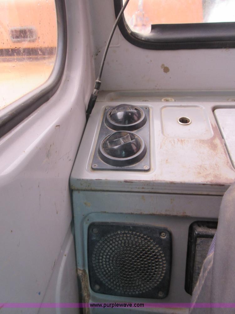 image for item I1858 2000 Case 9020B excavator