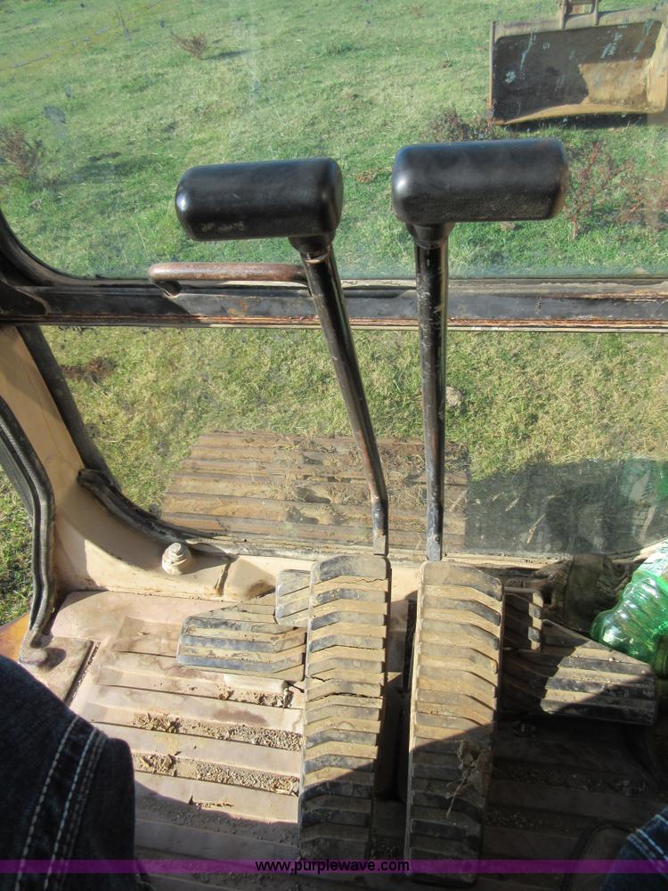 image for item I1863 1996 Caterpillar 320L long reach excavator