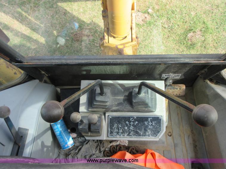 image for item I1864 1994 Caterpillar 426B backhoe