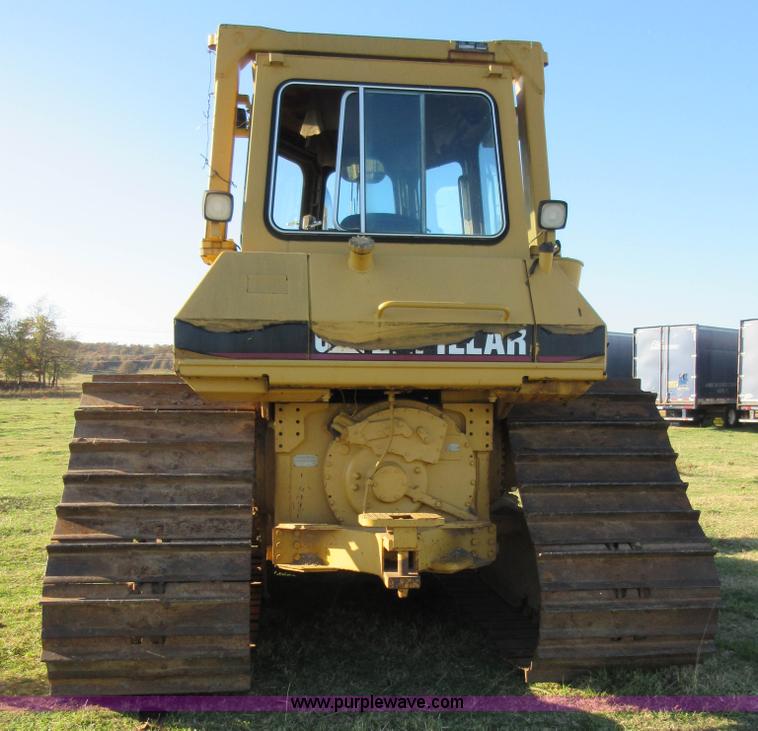 image for item I1865 1990 Caterpillar D5H LGP dozer