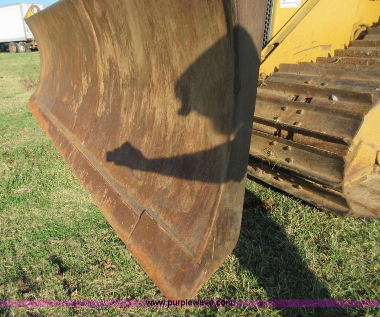image for item I1865 1990 Caterpillar D5H LGP dozer