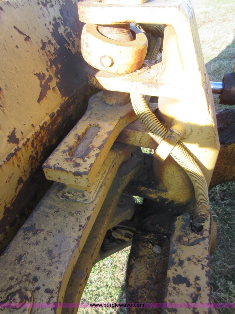image for item I1865 1990 Caterpillar D5H LGP dozer