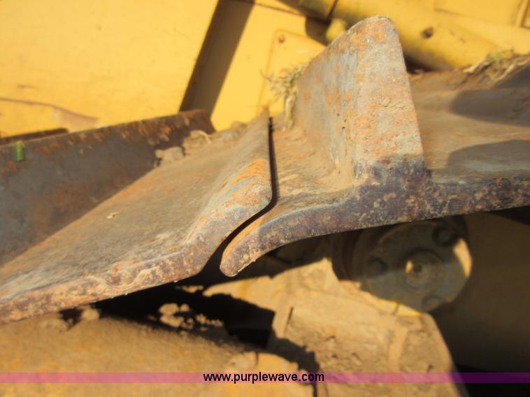 image for item I1865 1990 Caterpillar D5H LGP dozer