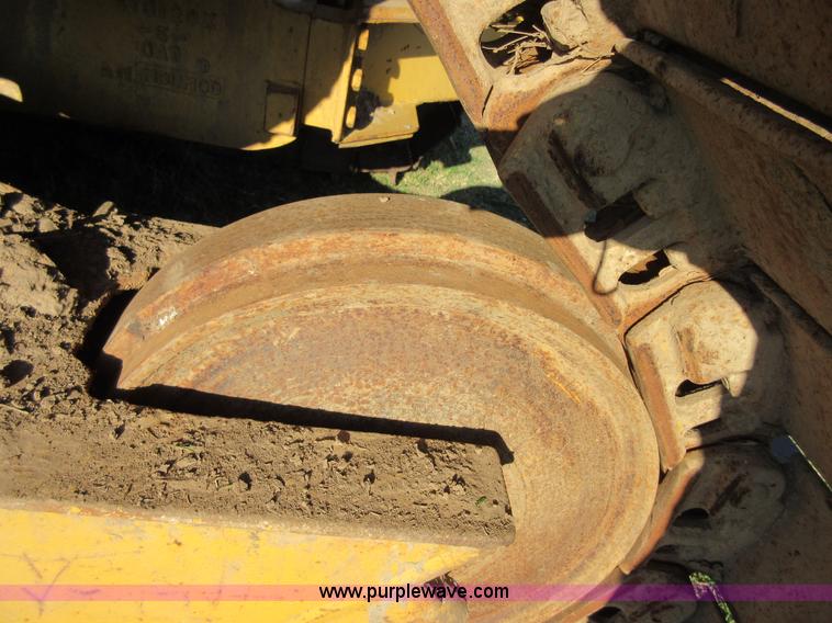 image for item I1865 1990 Caterpillar D5H LGP dozer