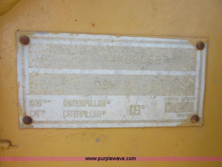 image for item I1865 1990 Caterpillar D5H LGP dozer