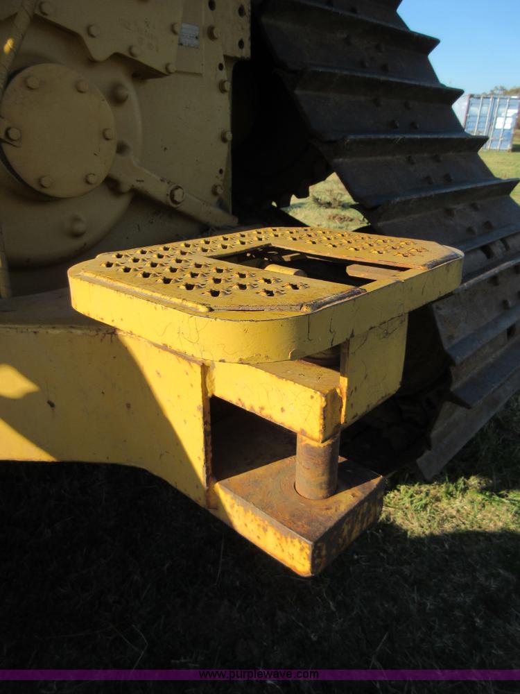 image for item I1865 1990 Caterpillar D5H LGP dozer