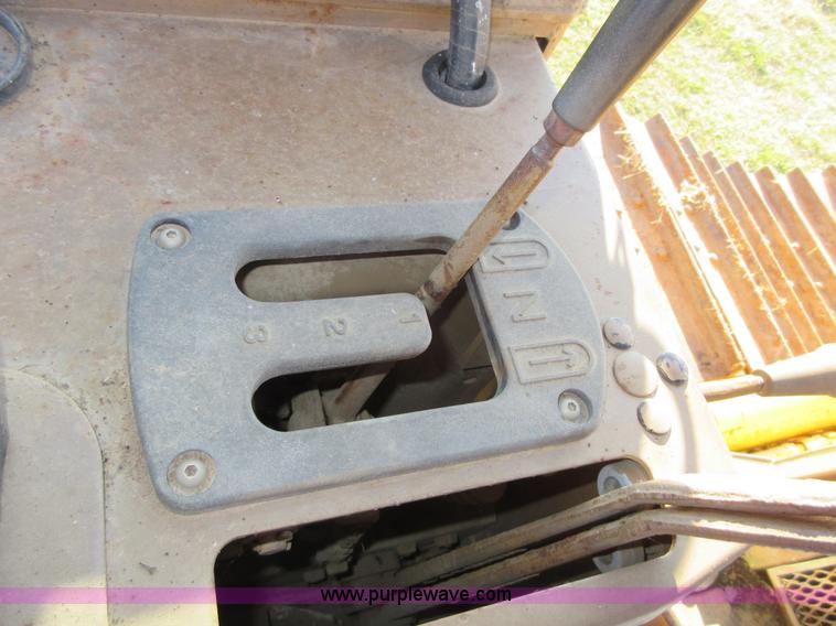 image for item I1865 1990 Caterpillar D5H LGP dozer