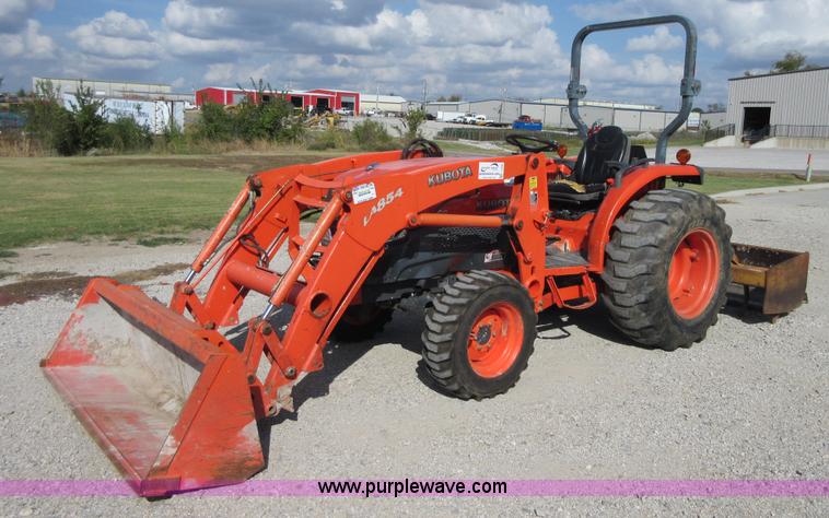 image for item I1898 Kubota L4240D MFWD tractor