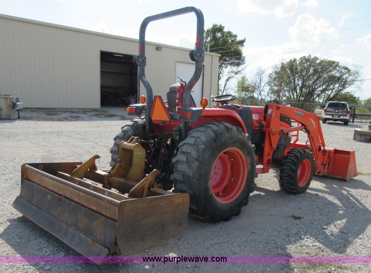 image for item I1898 Kubota L4240D MFWD tractor