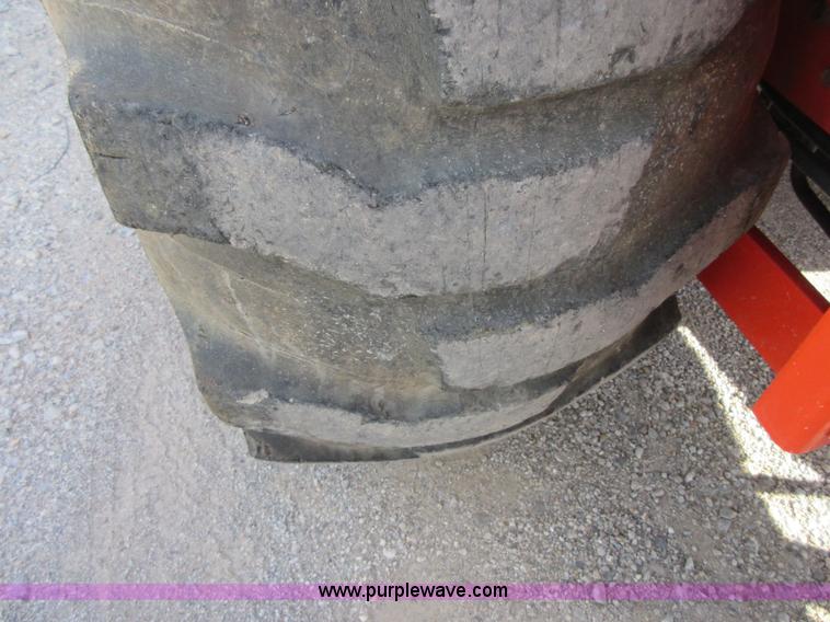 image for item I1898 Kubota L4240D MFWD tractor