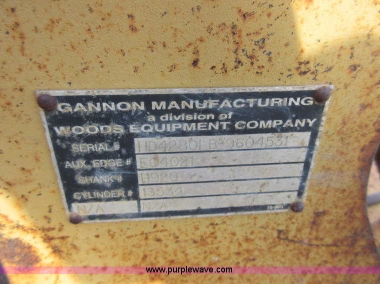 image for item I1898 Kubota L4240D MFWD tractor