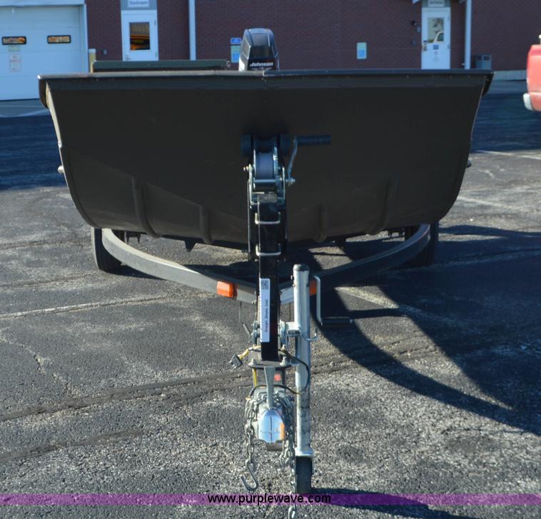 image for item I6288 2002 Lowe roughneck boat