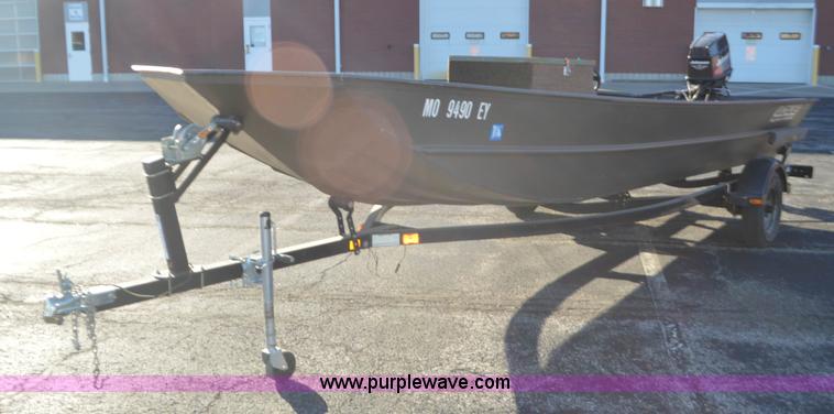 image for item I6288 2002 Lowe roughneck boat