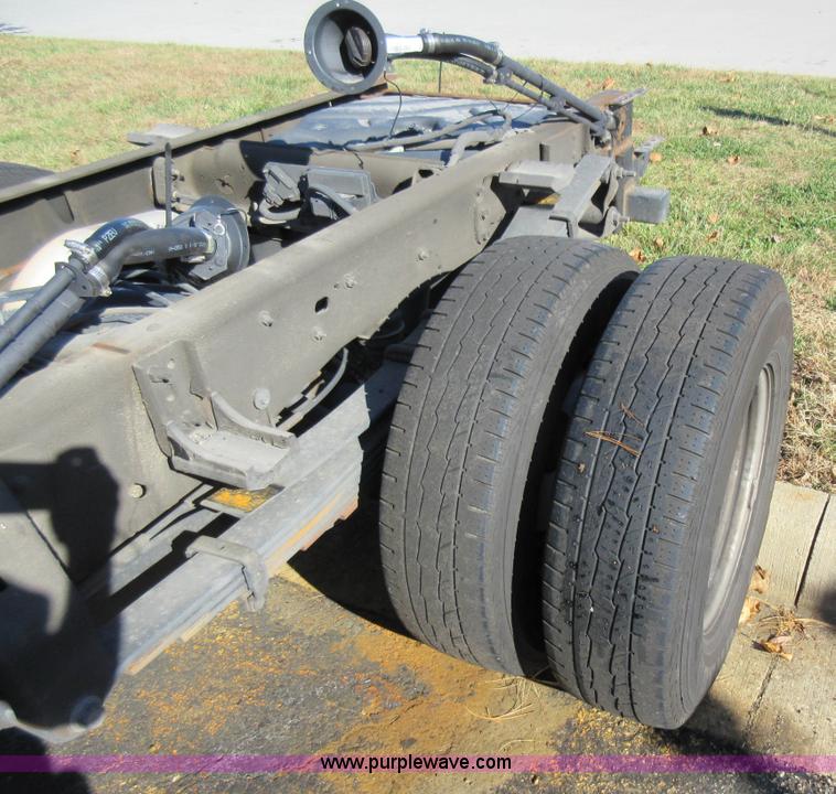 image for item I6298 2013 Chevrolet Silverado 3500HD Crew Cab pickup truck cab and chassis