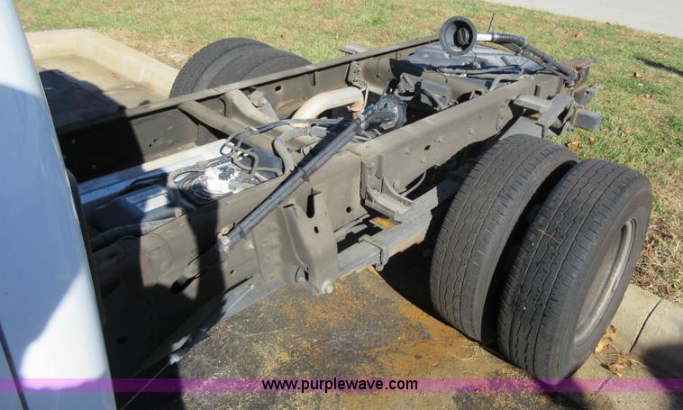 image for item I6298 2013 Chevrolet Silverado 3500HD Crew Cab pickup truck cab and chassis