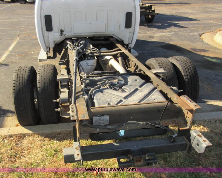 image for item I6298 2013 Chevrolet Silverado 3500HD Crew Cab pickup truck cab and chassis
