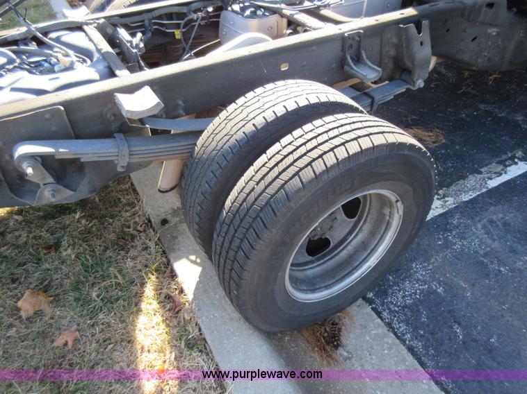 image for item I6298 2013 Chevrolet Silverado 3500HD Crew Cab pickup truck cab and chassis