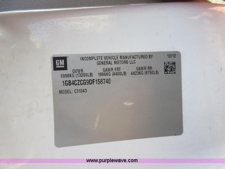 image for item I6298 2013 Chevrolet Silverado 3500HD Crew Cab pickup truck cab and chassis