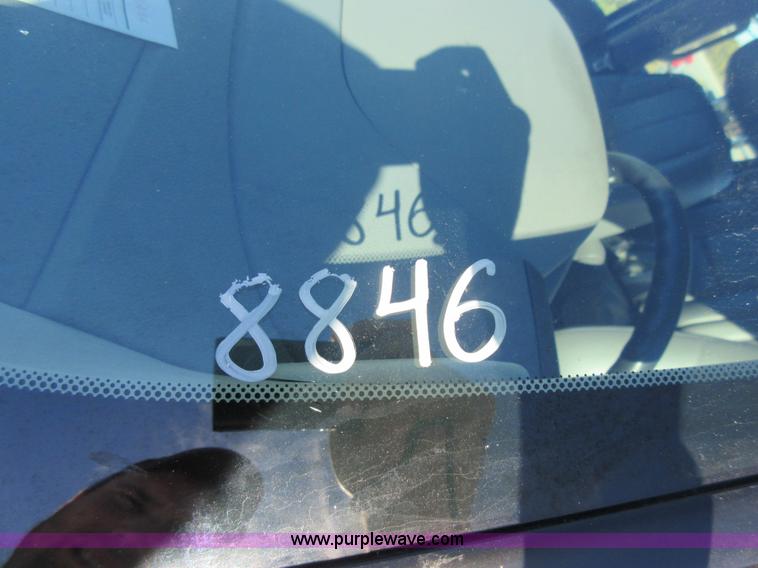 image for item I6298 2013 Chevrolet Silverado 3500HD Crew Cab pickup truck cab and chassis