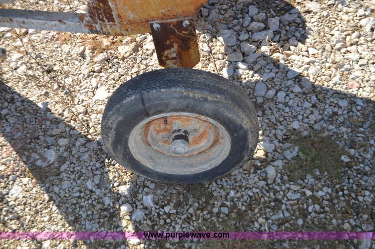 image for item I6301 Stow CM4 concrete mixer