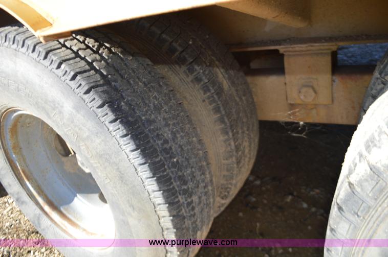 image for item I6306 1998 Holden TD020 equipment trailer