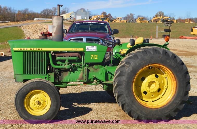 image for item I6308 John Deere 2020 tractor