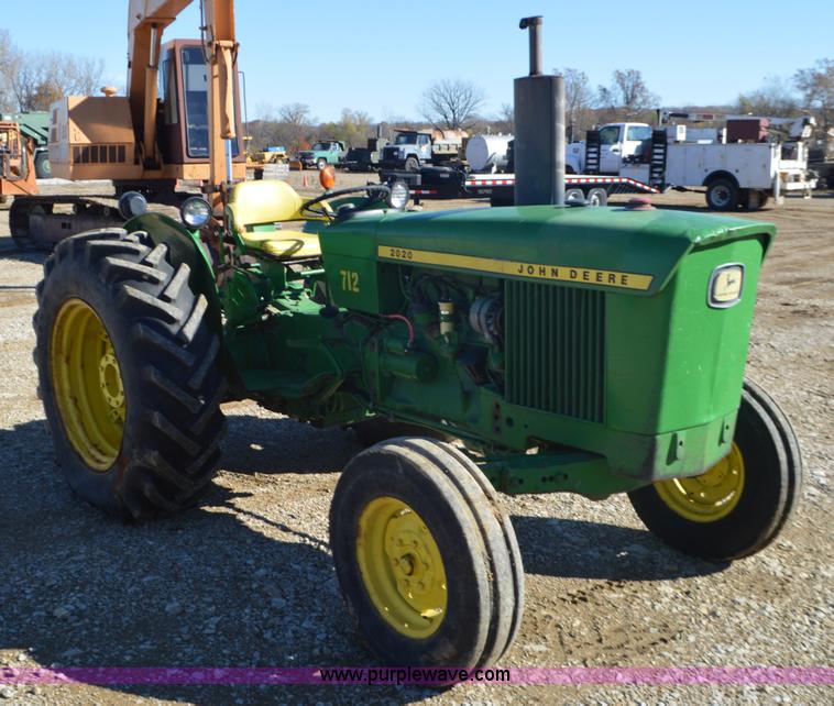 image for item I6308 John Deere 2020 tractor