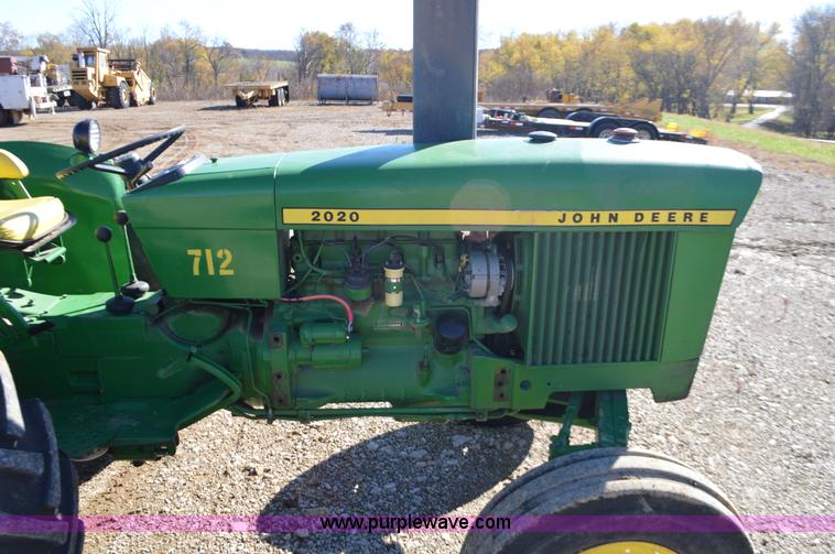 image for item I6308 John Deere 2020 tractor