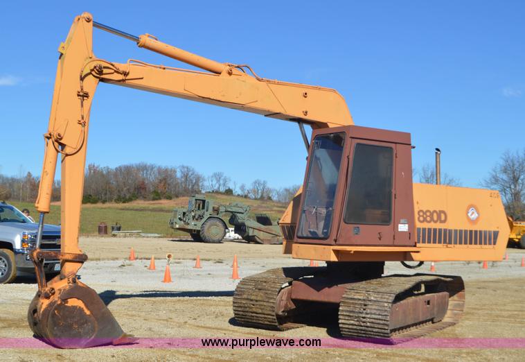 image for item I6309 1985 Case 880D excavator