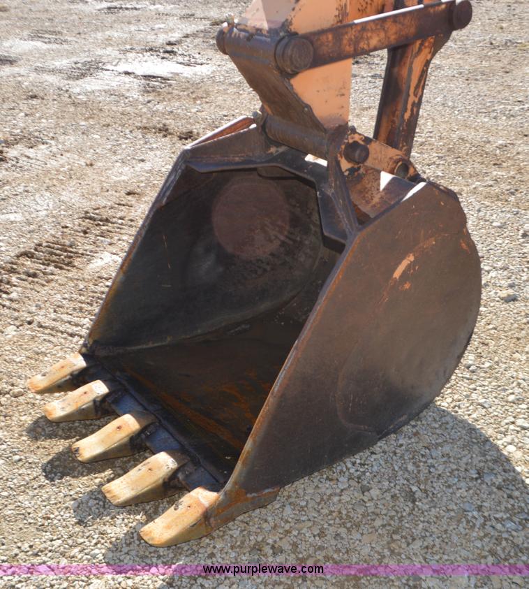 image for item I6309 1985 Case 880D excavator