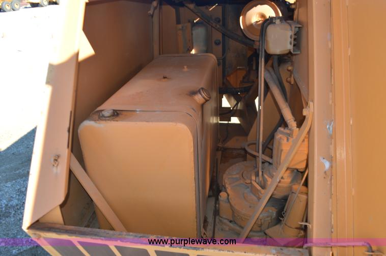 image for item I6309 1985 Case 880D excavator